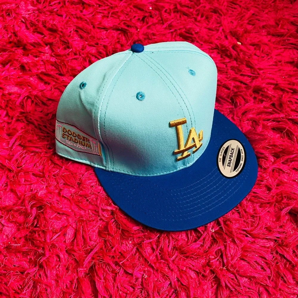 Hat - Picture 1 of 2